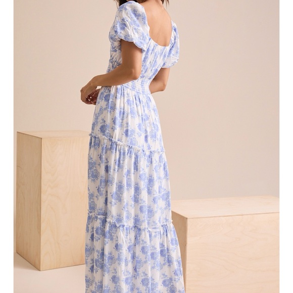NEW Altar’d State Blue & White Floral Maxi Dress Size Large Available - Picture 4 of 9